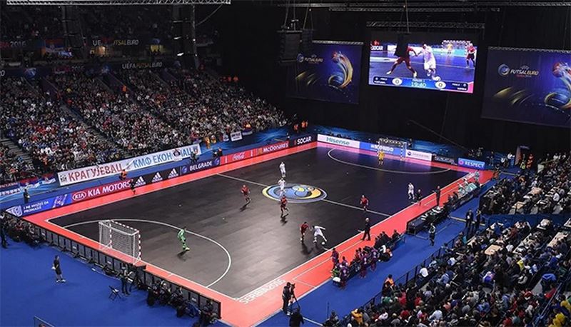 Mỗi đội thi đấu trong Futsal sẽ có 5 cầu thủ chính thức